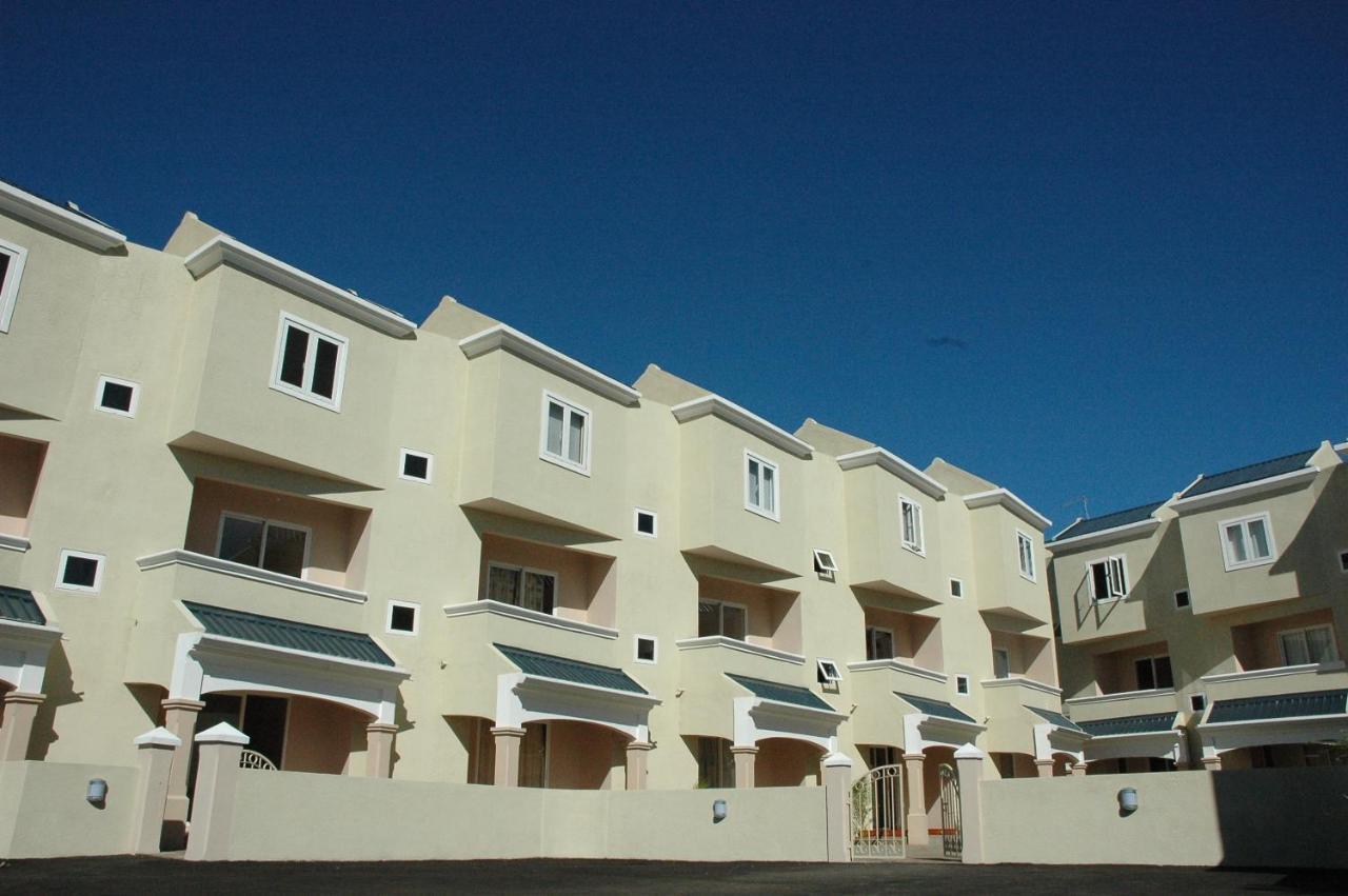 Montagu Villa Flic en Flac Exterior photo